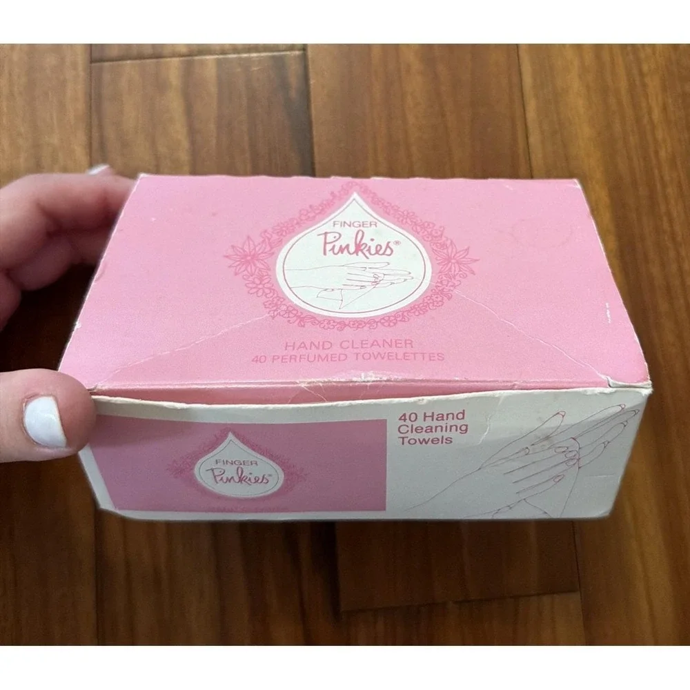 Finger Pinkies Box Of Hand Cleaning Towels 35 Count Secretary's Hand Cleaner‎